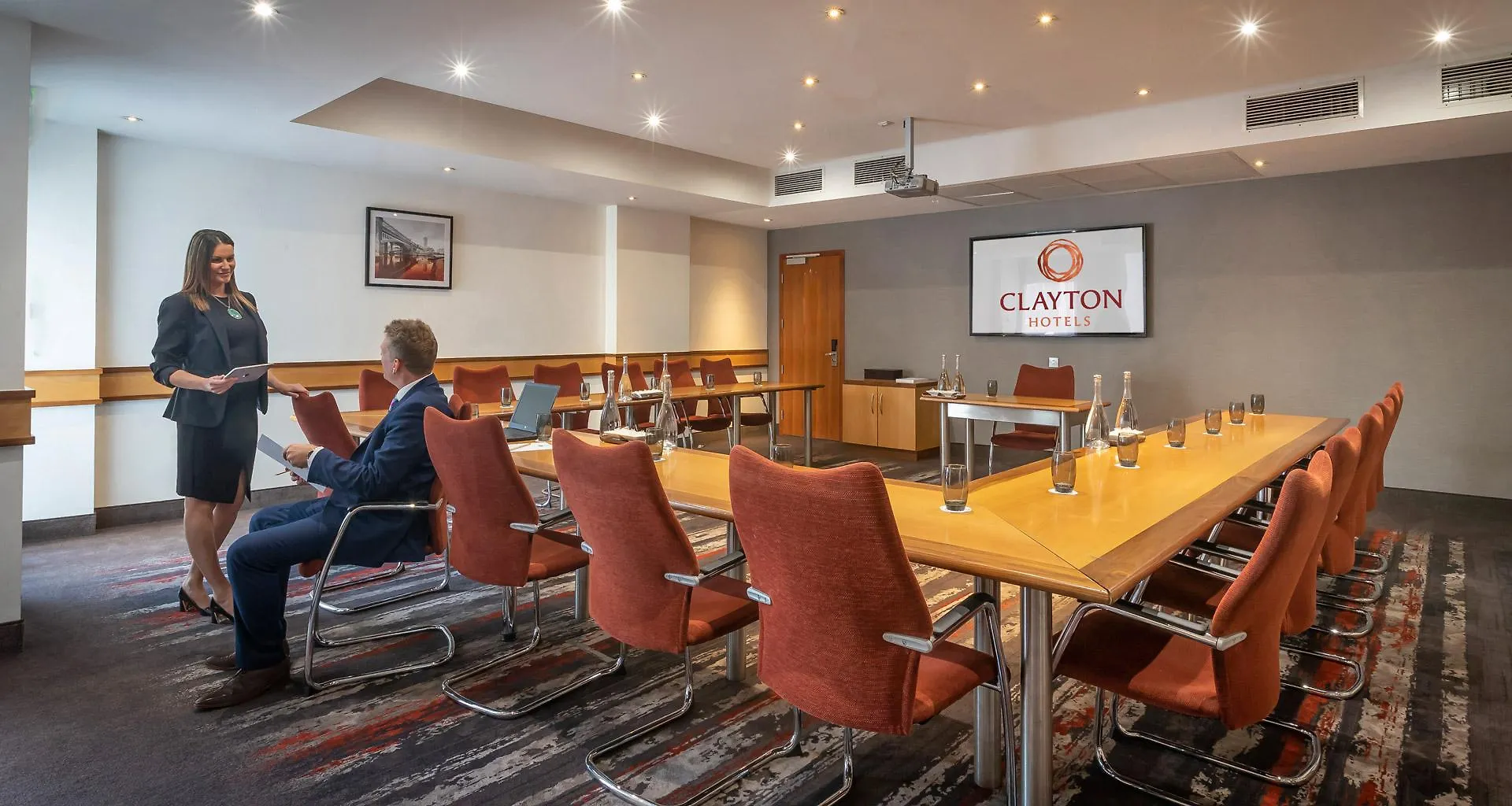 Clayton Hotel, Manchester Airport Хейл Отель